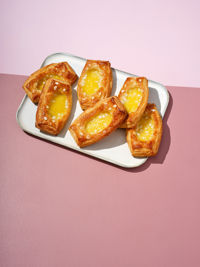227543_LEMON-MERINGUE-SQUARE_ARTSITIEKE-SFEER_v1