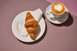 231121_225463_DELICE-VANILLA-CROISSANT-95G_ARTISTIEKE-SFEER_904_v1