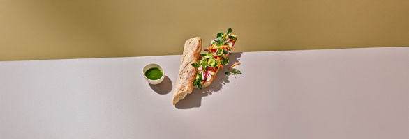 223284_Moodfoto_PLUS Frans Stokbrood Wit Bebloemd 57 cm 